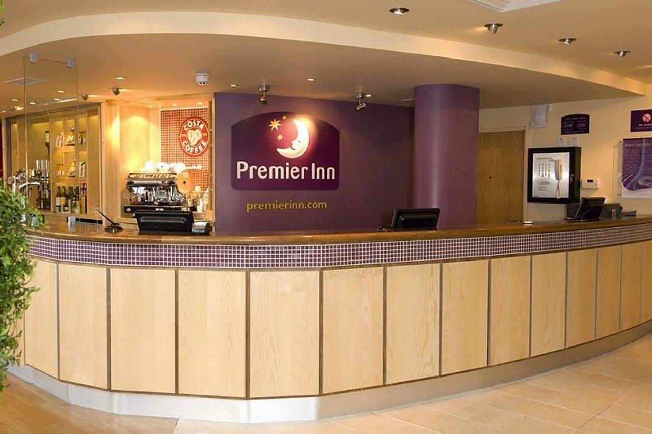 Premier Inn Reading Central エクステリア 写真