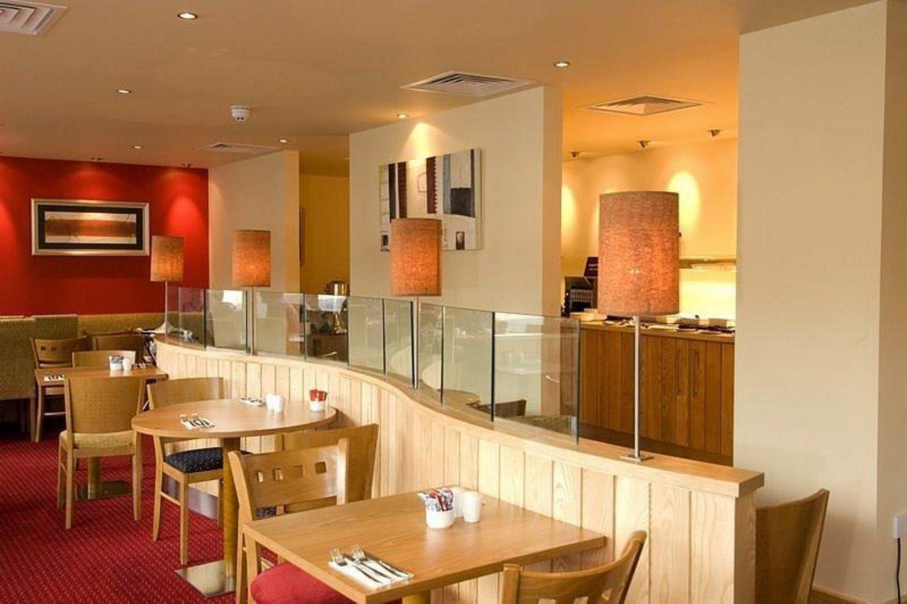 Premier Inn Reading Central エクステリア 写真